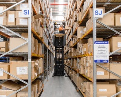 narrow-aisle-pallet-racking-a